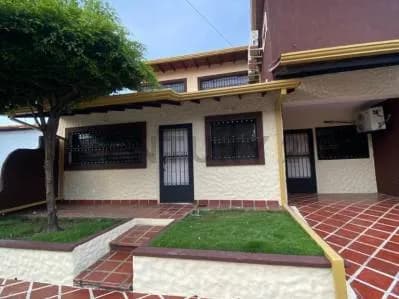 En alquiler hermoso Town House moderno y equipado