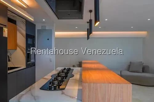 Inversión Patrimonial De Alto Target En Campo Alegre , Espectacular Apartamento Con Inversor Con Autonomia Eléctrica De 8 Horas Y Pozo De Agua # 26-20837 Ll