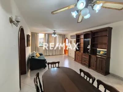 En venta amplio apartamento en Prebo Resd. Mofi