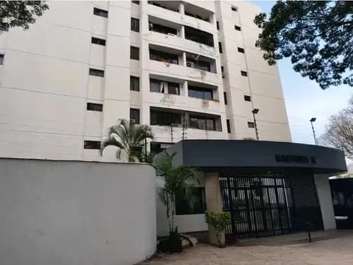 Apartamento En Venta Res. Martinica Ii, Valles De Camoruco Ls-9944915