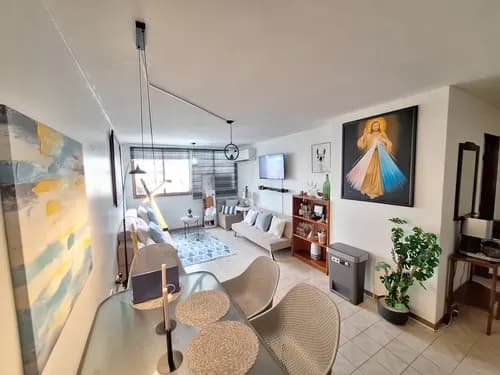 Apartamento En Venta Frente A Las Trinitarias Junior Alvarado
