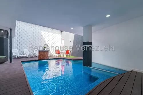 Magnifica Casa Remodelada En Santa Eduvigis - 26-282183 Angiee