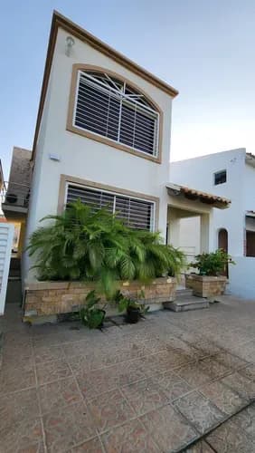 Remax Lider En Venta Casas Bote B-vilmar