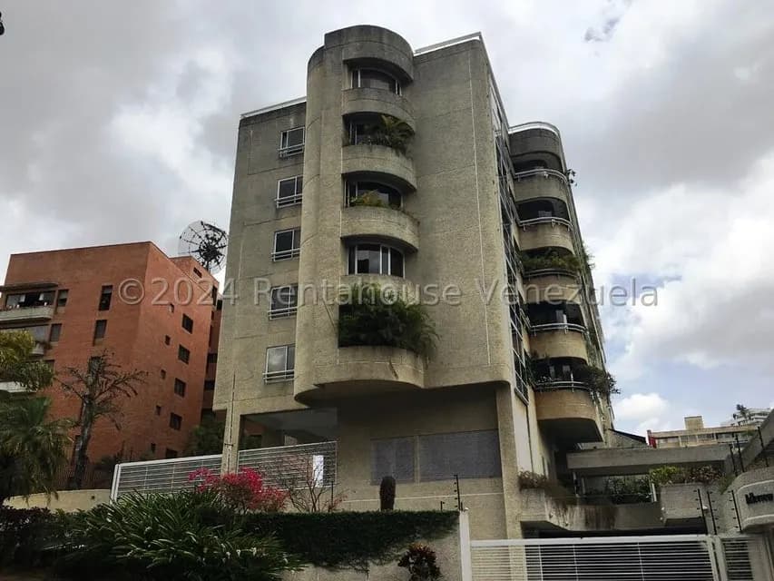 Apartamento (Duplex) en Venta en Los Samanes, Distrito Metropolitano