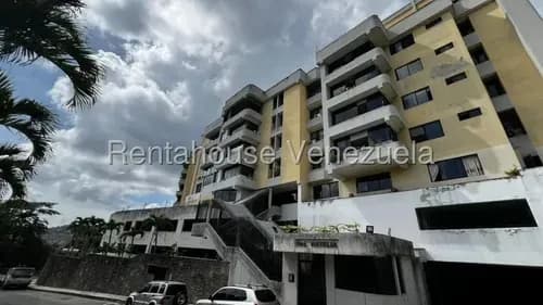 Apartamento En Venta En Urbanización Miranda / Calle Cerrada / Vigilancia 24/7 / 26-7127 Csa
