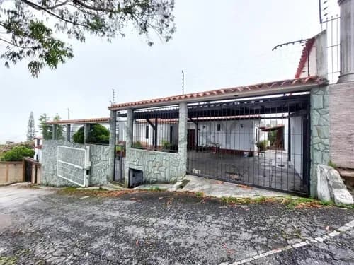 Casa De 326 M2 En Urb Pan De Azucar Carrizal