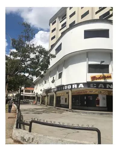 Venta De Oficina Multicentro Paseo El Parral Frente Al Cc. Piazza D48~23
