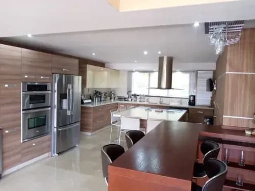 Marina Vende Apartamento En Res. Isla Coral M-26, Urb. El Parral, Con Pozo Y Planta 100%. (sólo Clientes)
