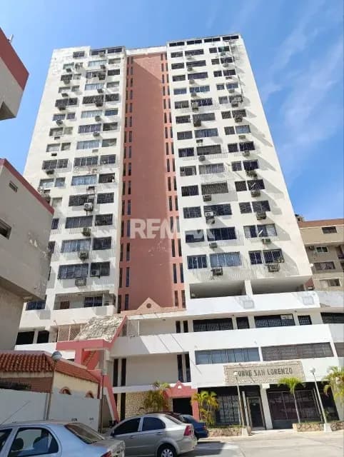 APARTAMENTO EN ALQUILER EN BELLA VISTA, EDIFICIO SAN LORENZO