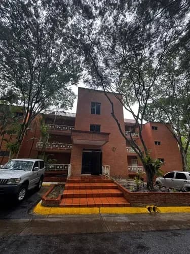 Apartamento En Venta Urb El Trigal Valencia 161 Mts2. Piso Bajo F. R