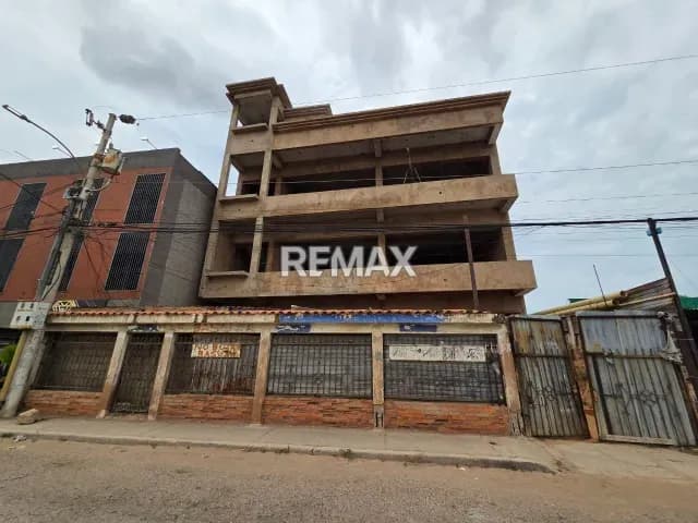 EDIFICIO CORPORATIVO EN MARACAIBO EN VENTA