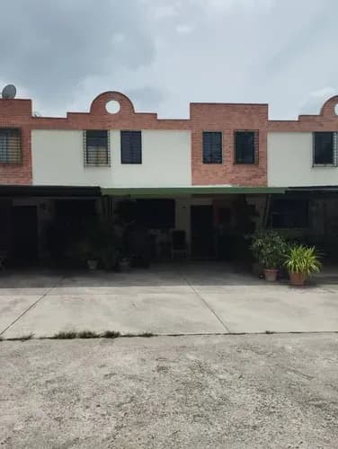 Townhouse En Venta Villas Del Norte 2 Naguanagua Jc-lp