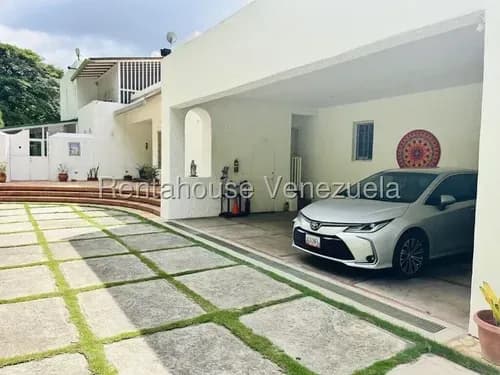 Super Casa Con Confort, Elegancia Y Seguridad En La Zona Exclusiva De Cerro Verde, Ideal Para Disfrutarla Con Tu Familia!!! Terreno 2.425 M2 Cercado, Donde Construido 480 M2, Katiuska Quevedo