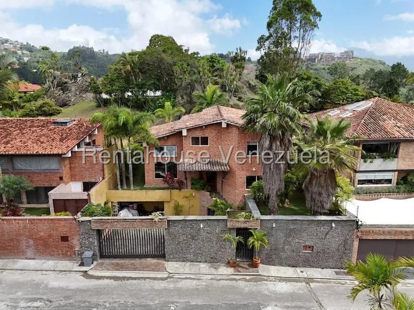 Casa (Duplex) en Alquiler en La Lagunita Country Club, Distrito Metropolitano
