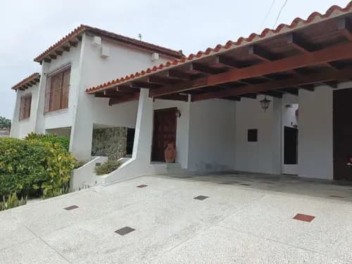 Angelica Rivas Vende Casa En Colinas De Guataparo, Valencia