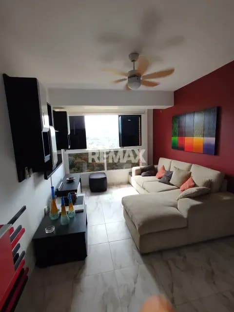 Alquiler de bello Apartamento en la Urb. Miravila, Parque Caiza