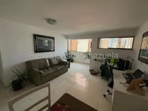 Practico Apartamento En Venta Bello Monte 26-20536 Jca