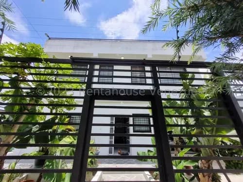 Rentahouse Lara Vende Moderna Casa Construida Desde Cero Con Instalaciones Nuevas; Amplias Habitaciones Con Baño Privado, Cocina Equipada, Tanque Subterráneo Y Terraza. ¡pide Tu Cita!