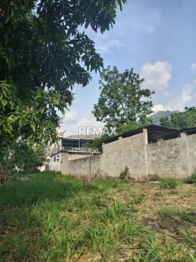 EN VENTA TERRENO MULTIPROPOSITO CON UNA UBICACION ESTRATEJICA