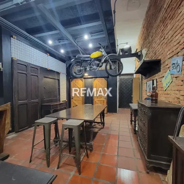 Alquiler de Local Comercial Industrial Boleita Sur