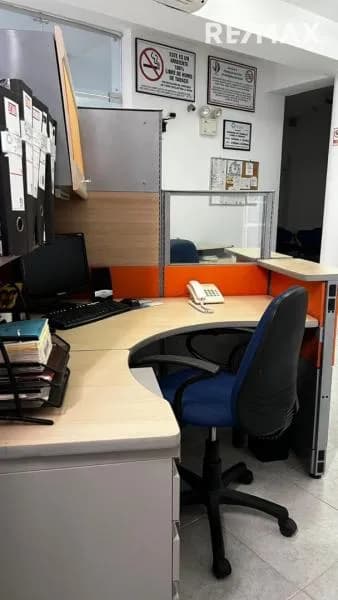 En alquiler cubículos de trabajo El espacio cuenta: escritorio,