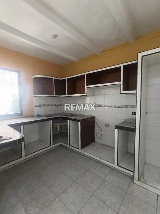 APARTAMENTO EN ALQUILER EN URB CUMBRES DE BOLIVAR
