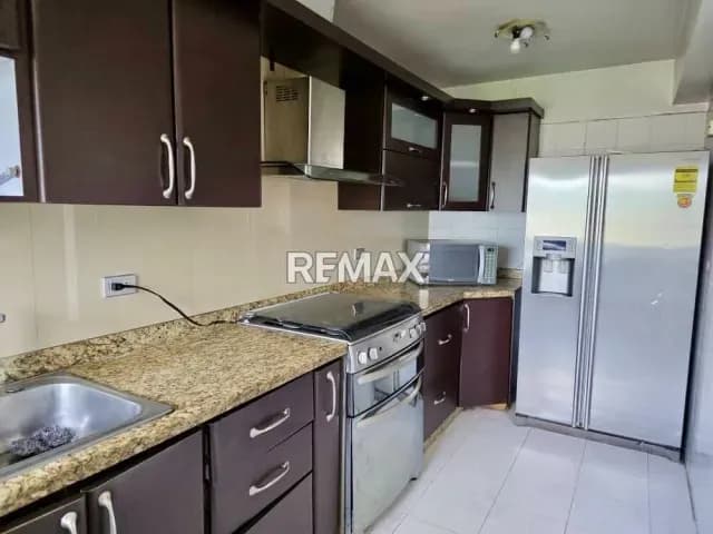 APARTAMENTO EN ALQUILER RESD KIOTO URB VALLES DE CAMORUCO (INCLUYE COND)