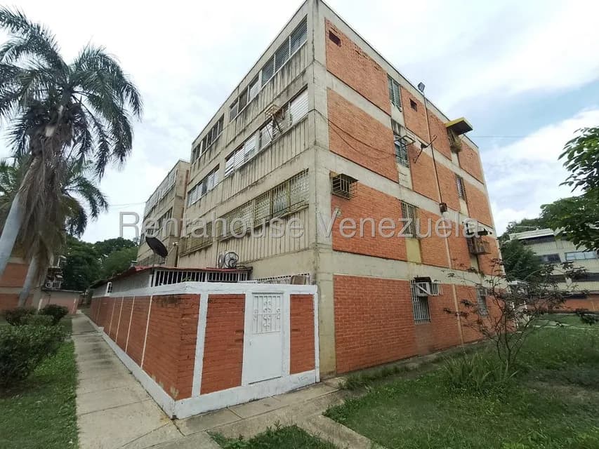 Apartamento (1 Nivel) en Alquiler en Residencias Santa Cruz, Aragua
