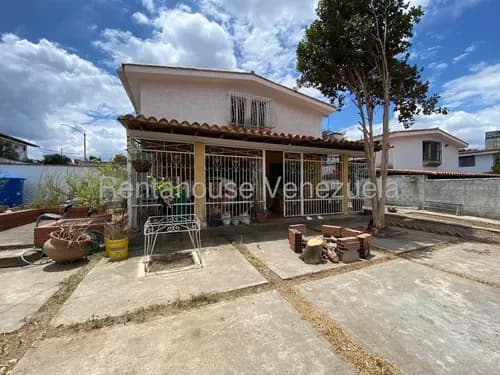 Np Bella Casa Para Remodelar En Terrazas Del Club Hipico, 8 Puestos De Estacionamiento Yf 26-18114