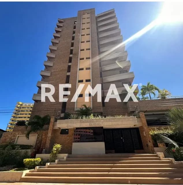Se Vende amplio y lujoso apartamento sector las palmeras Residencias Dolomita