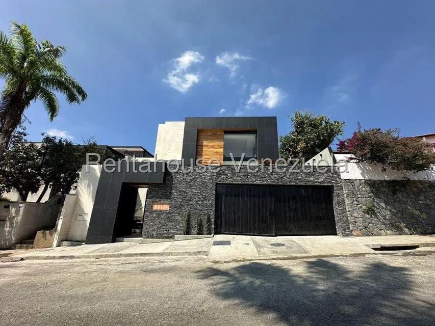 Casa (Multipes Niveles) en Venta en San Luis, Distrito Metropolitano