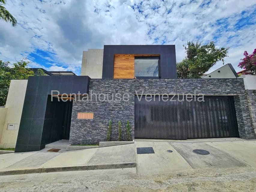 Casa (Multipes Niveles) en Venta en San Luis, Distrito Metropolitano