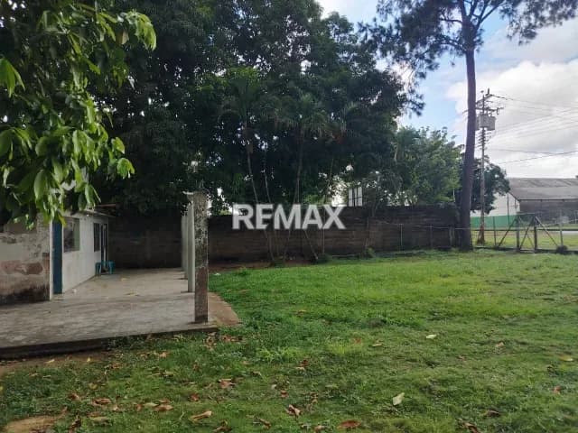 EN VENTA TERRENO EN SECTOR LAS COCUIZAS, AV JOSEÉ GREGORIO MONAGAS.