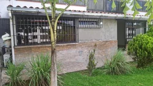 Apartamento En Alquiler, Urbanización El Solar De La Quinta. Eh