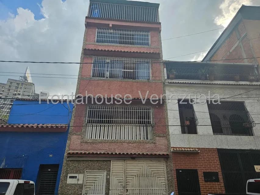 Casa (Multipes Niveles) en Venta en Parroquia San Agustin, Distrito Metropolitano