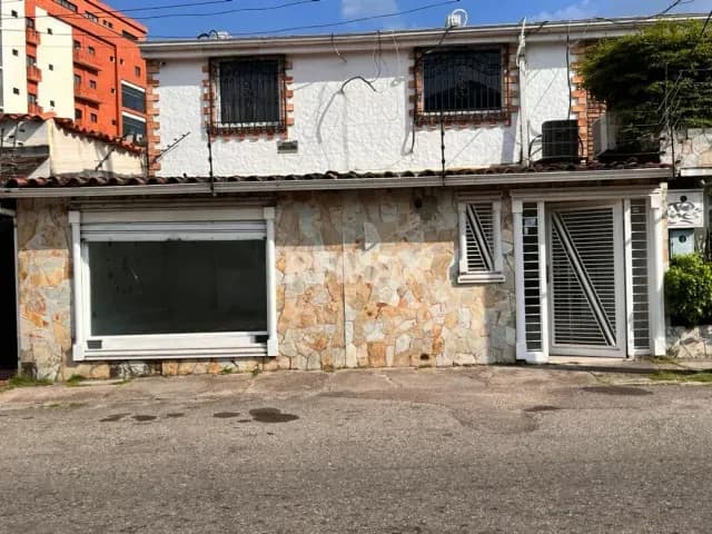 SE ALQUILA LOCAL COMERCIAL AV LAS PILAS