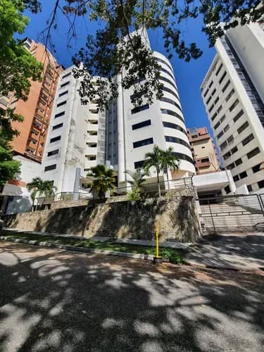 Apartamento En El Parral Res. Laocoonte