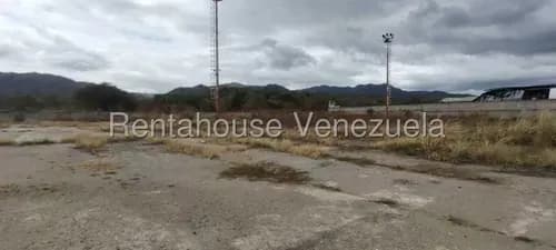 Terreno En Venta En Zona Industrial Maturin Guarenas Miranda 10.000 Metros Terreno Plano Angela Tochon