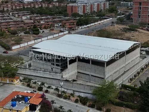 Galpon - Local Comercial En Guatire Valle Grande 26-16119 Mg