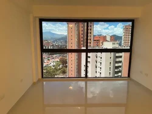 Se Vende Apartamento Duplex En Urbanización El Bosque Valencia Apartamento De Oportunidad En Zona Norte (marivi)