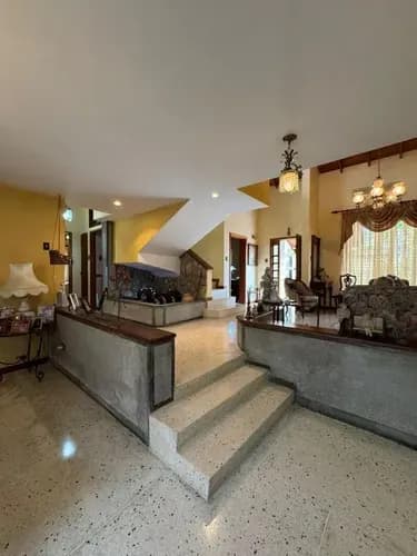 Casa De Esquina En La Urb Altos De Guataparo Valencia Estado Carabobo LG Solo Clientes