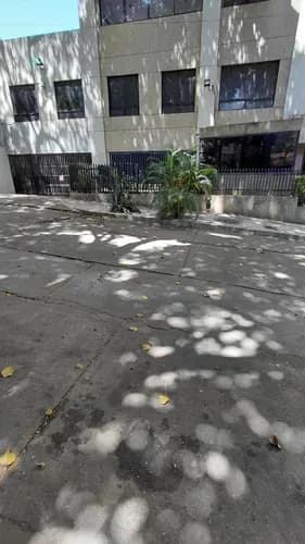 Excelente Local Comercial De 525 Mts Nivel Calle En Plena Av Paez Del Paraíso Excelente Ubicación Alto Tráfico Vehicular Y Peatonal 2 Niveles Agua Propia Dé Pozo 6 Puestos De Estacionamiento Todo Al D