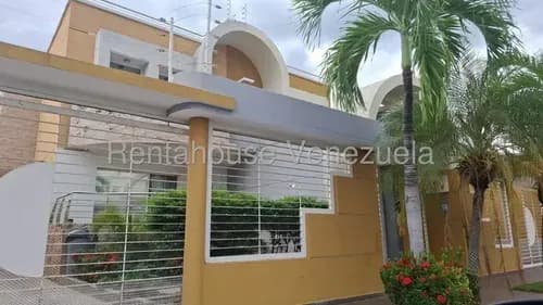 Cf Espectacular Casa Amoblada A La Venta En La Exclusiva Urb. Andrés Bello, Maracay!! Listing 26-92