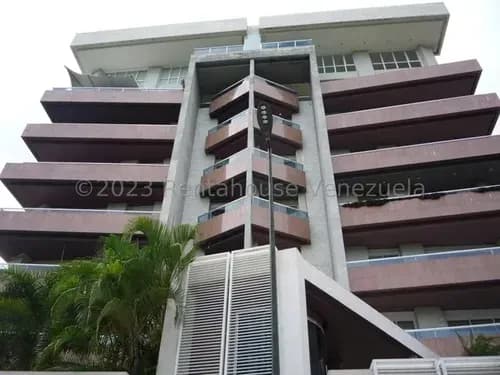 Pentahouse En Venta En Terrazas Del Country Valencia Mm Carabobo Planta Total Piscina Climatizada Cocina Moderna Fabulosa Vista