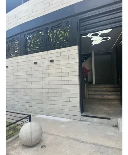 Edificio En Alquiler O Venta En San Roman