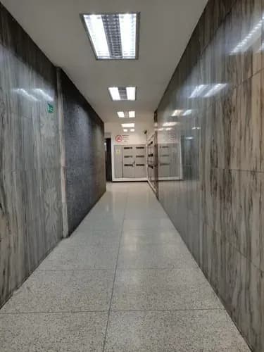 Oficina / Local Comercial En Alquiler 330 M2 - Urb. La Hoyada
