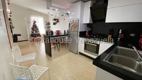 Naudy Escalona & Maribel Morillo Asesores Inmobiliarios De Rentahouse Venden Cómodo Y Agradable Casa En La Ensenada 26-11736 Yaracuy