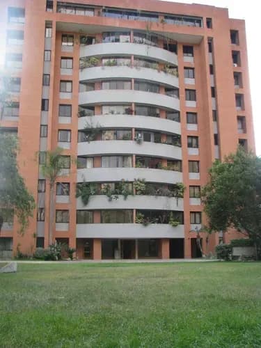 Se Alquila Elegante Y Comodo Apartamento De 225,55 M2
