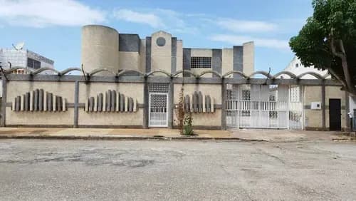 Casa-quinta Independiente De Dos Niveles En Urb Privada, Costa Azul