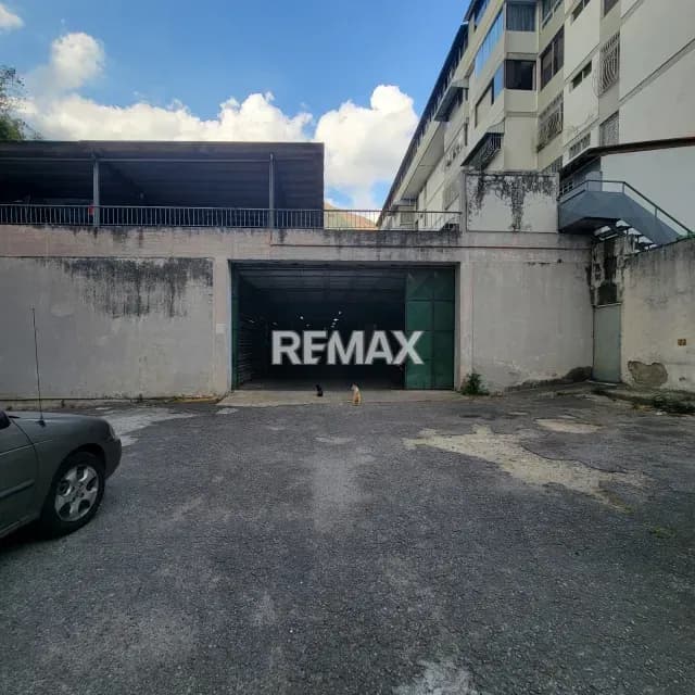 Galpón Comercial Industrial En Alquiler Los Dos Caminos
